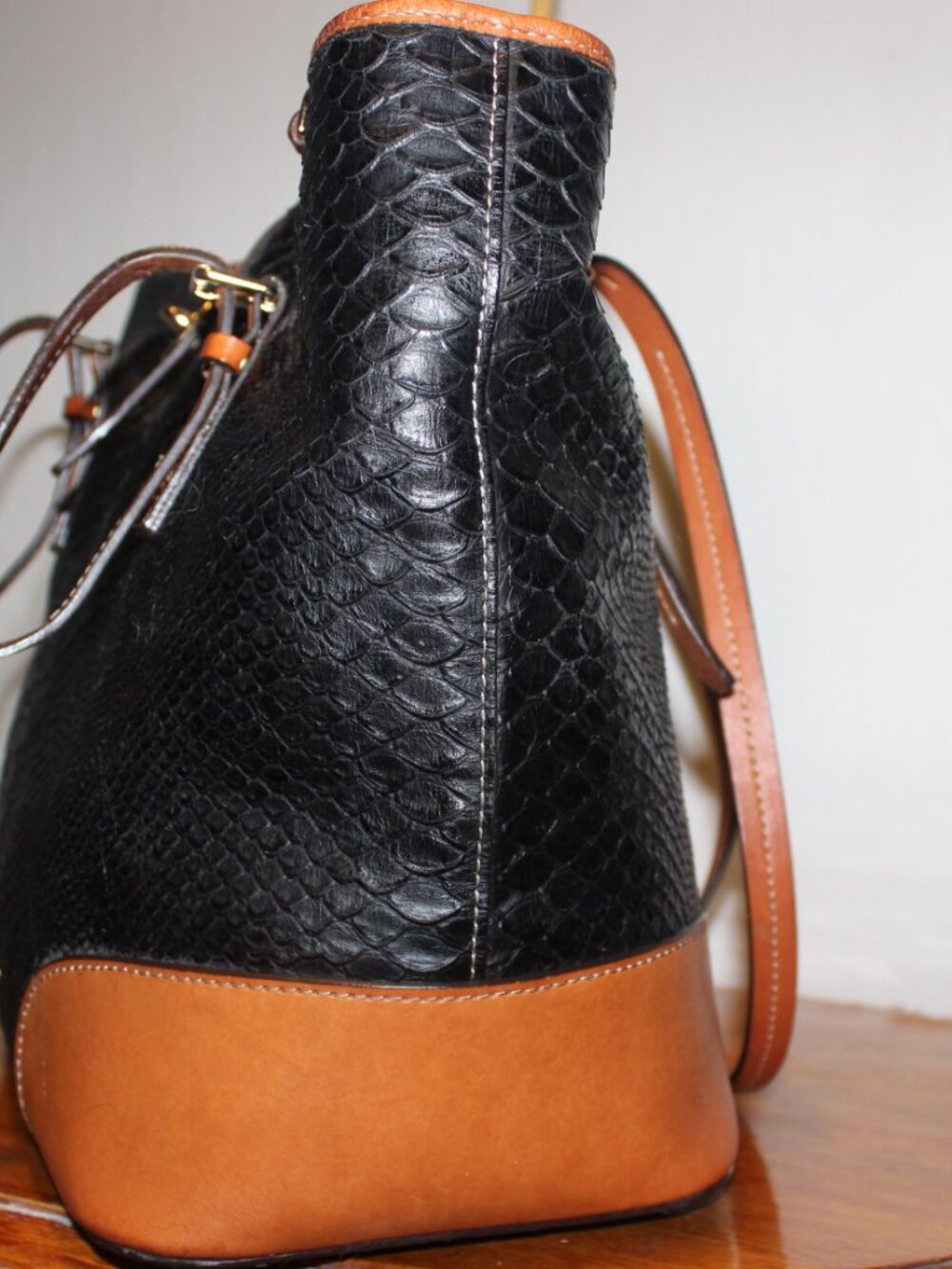 $398 Dooney & Bourke Claremont Dove "Python" Shopper Tote Shoulder Bag - Picture 11 of 13